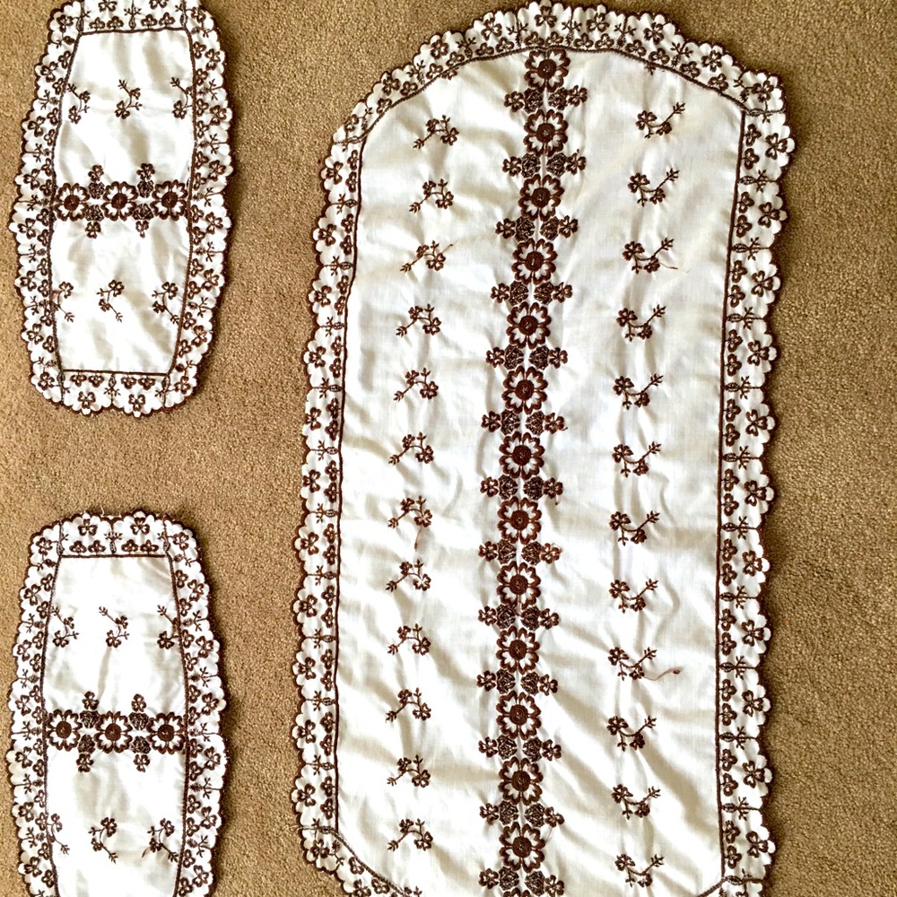 Antique Doilies 3 piece set